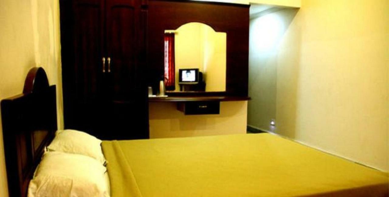 Hotel Vpn Residency Velankanni Eksteriør billede